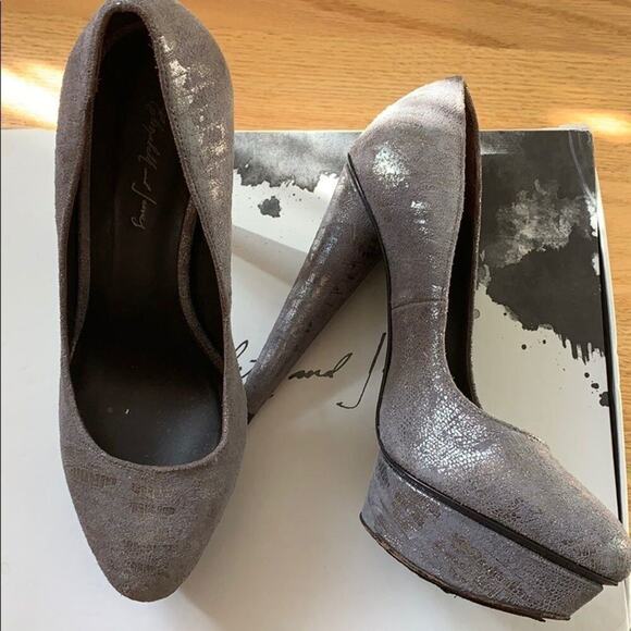 ELIZABETH & JAMES METALLIC SUEDE PUMPS SIZ… - Picture 6 of 9